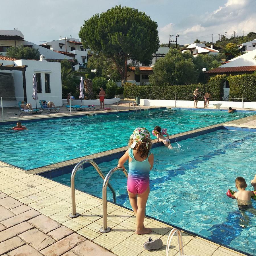 Oikismos Trikorfou Villa Yerakini Eksteriør billede